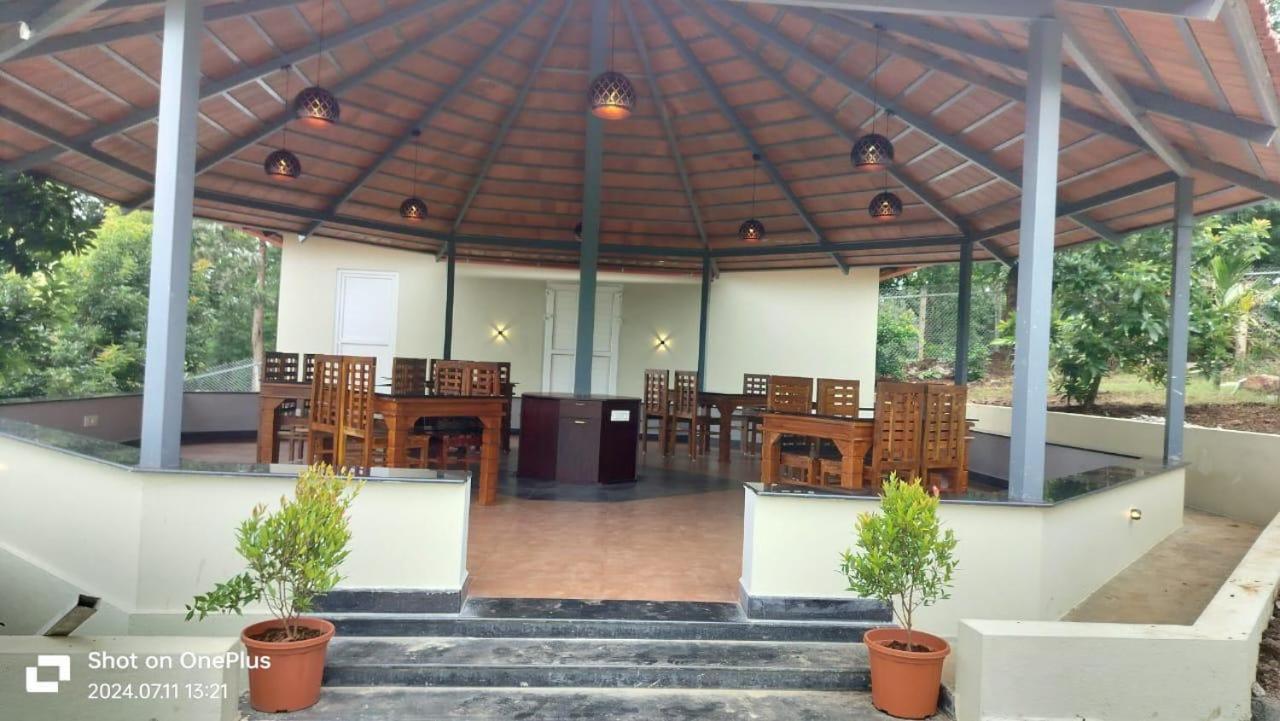 Coorg Riverness Resort Кушалнаґар Екстер'єр фото
